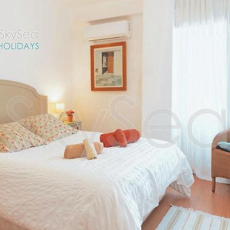 Апартаменты Skysea Holidays Malaga Bailen Экстерьер фото